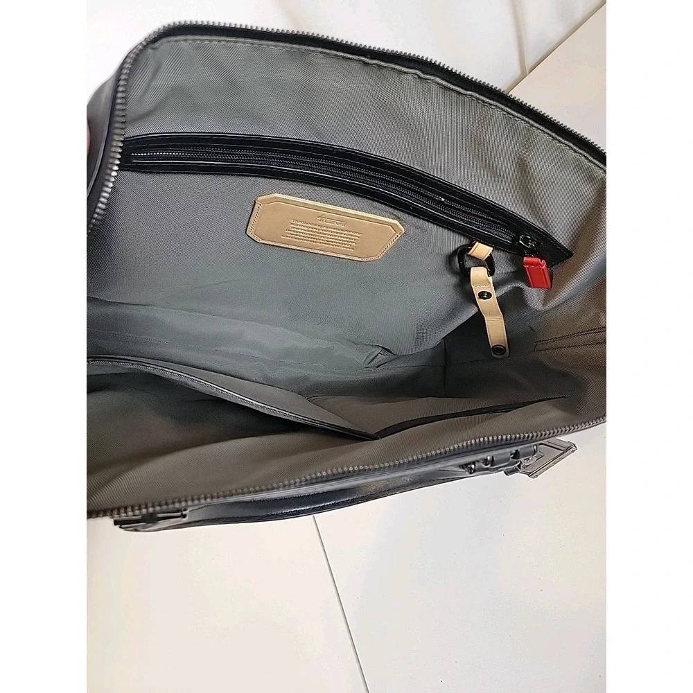 TUMI CFX Carbon Slim Briefcase Business Bag Black 35611CB VERY GOOD CONDITION!